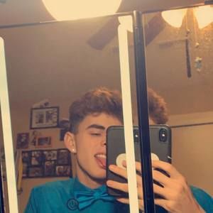 Meet your Posher, Nicholas